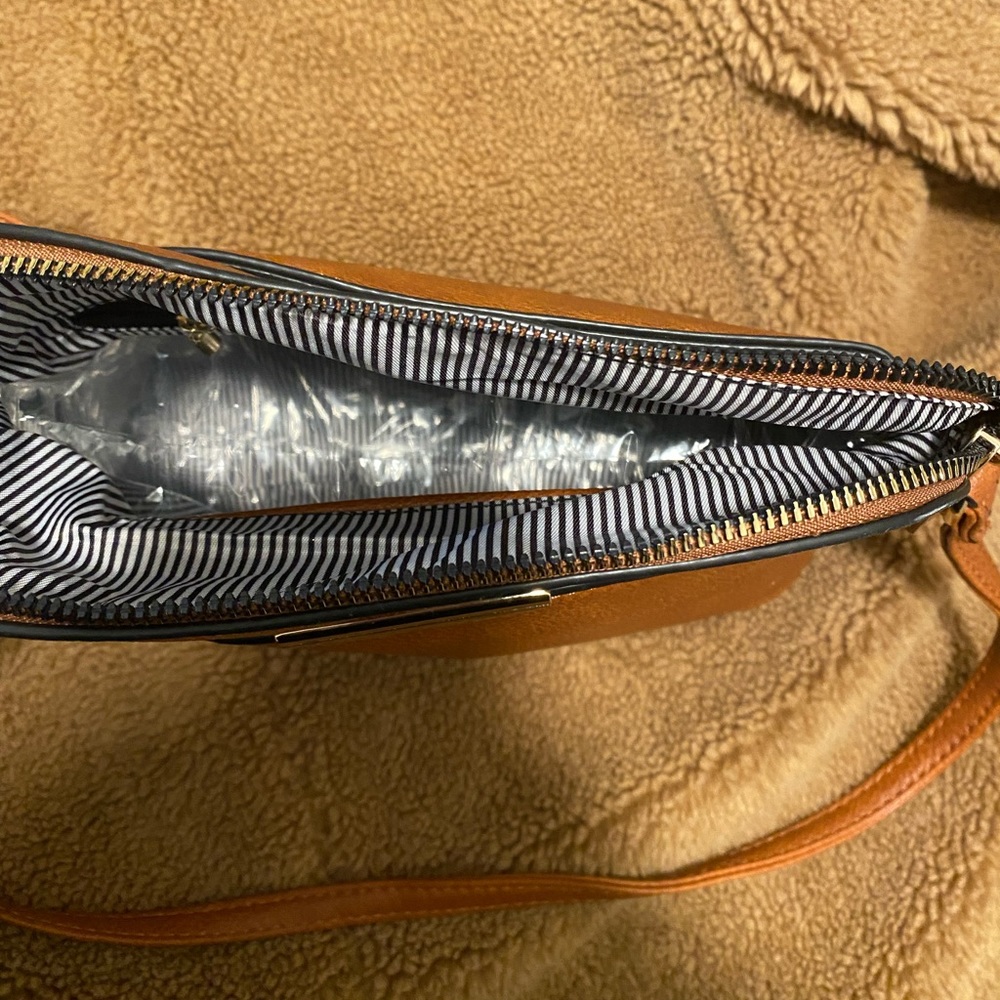 Purse - Picture 2 of 2